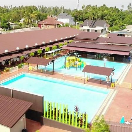 Asfa D Village - Resort - Homestay - Family Room Kemasik Esterno foto